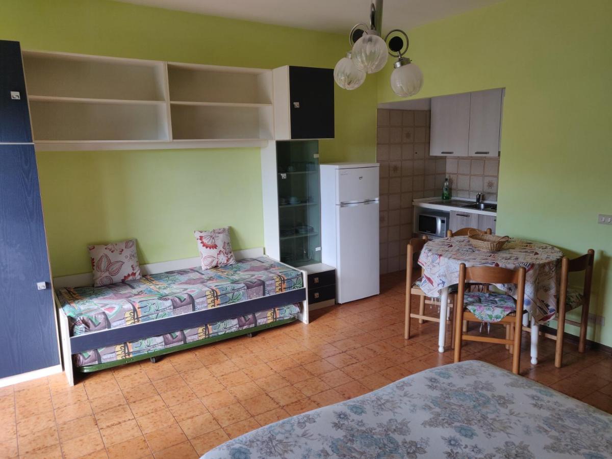 Apartamento Residenza Il Poggio San Bartolomeo Al Mare Exterior foto